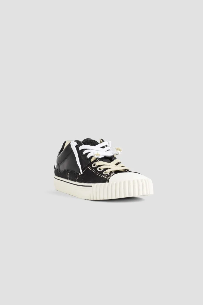 Baskets New Evolution noires et blanches