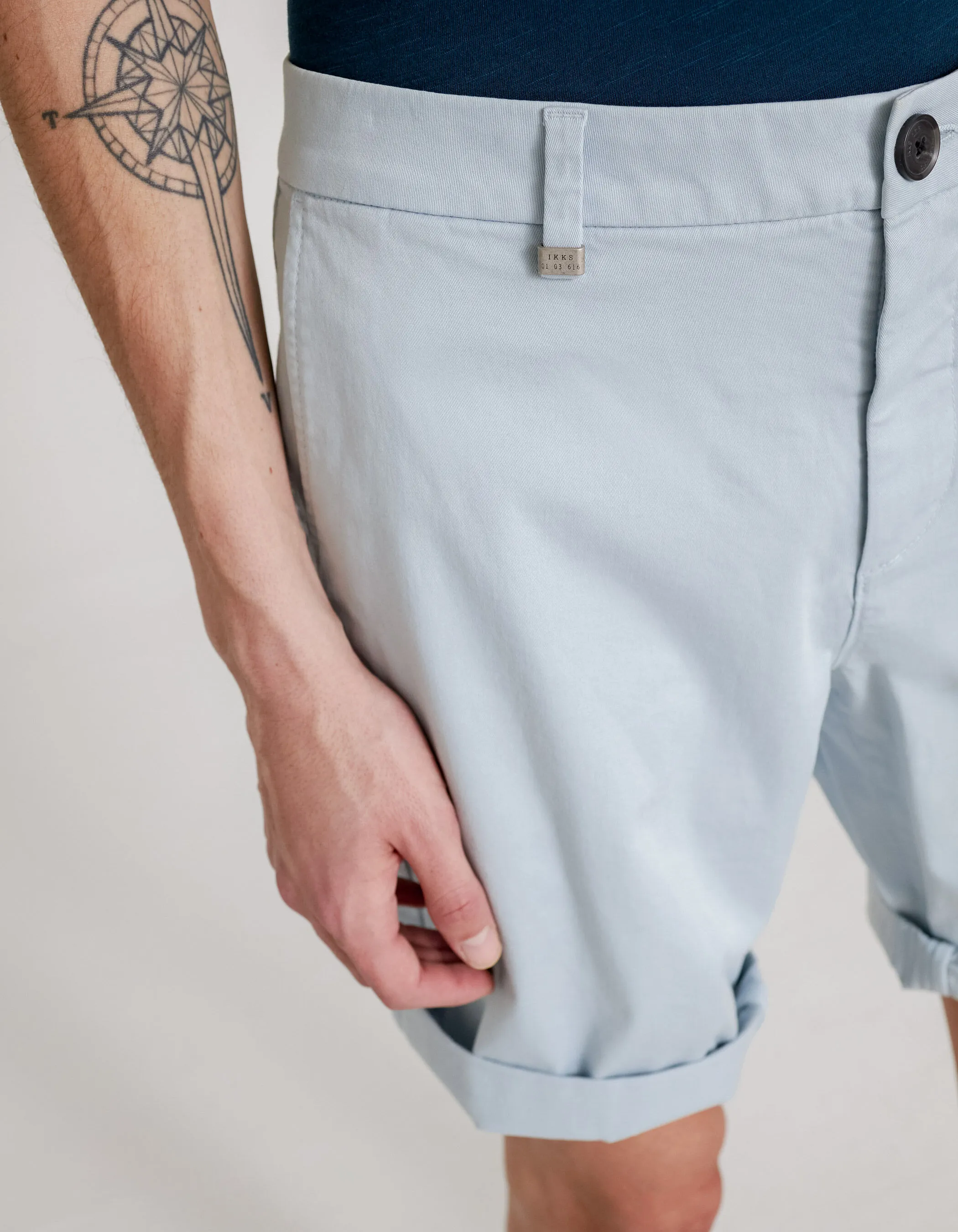 Bermuda chino TAPERED azur Homme