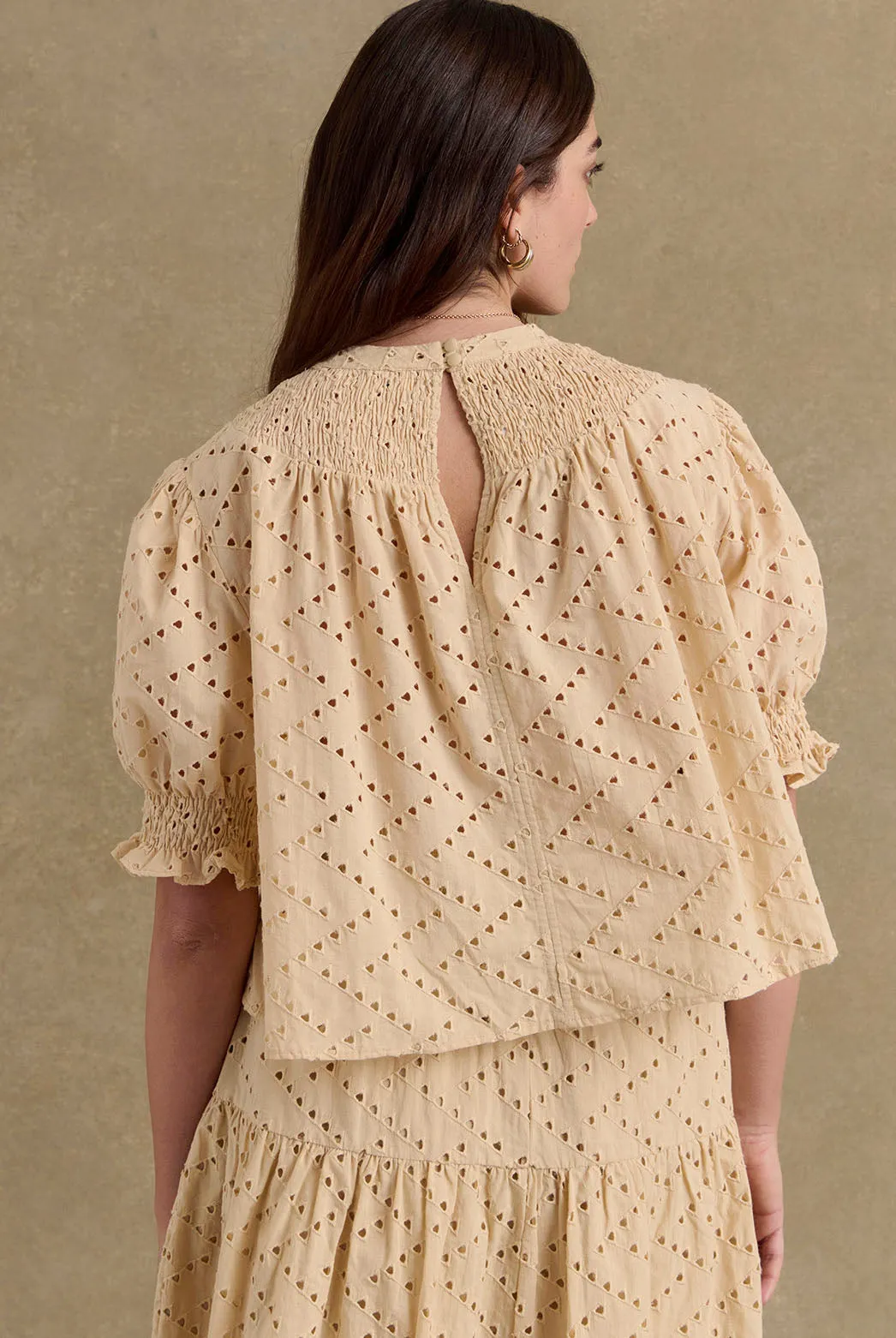 Blouse Amicie broderie anglaise beige