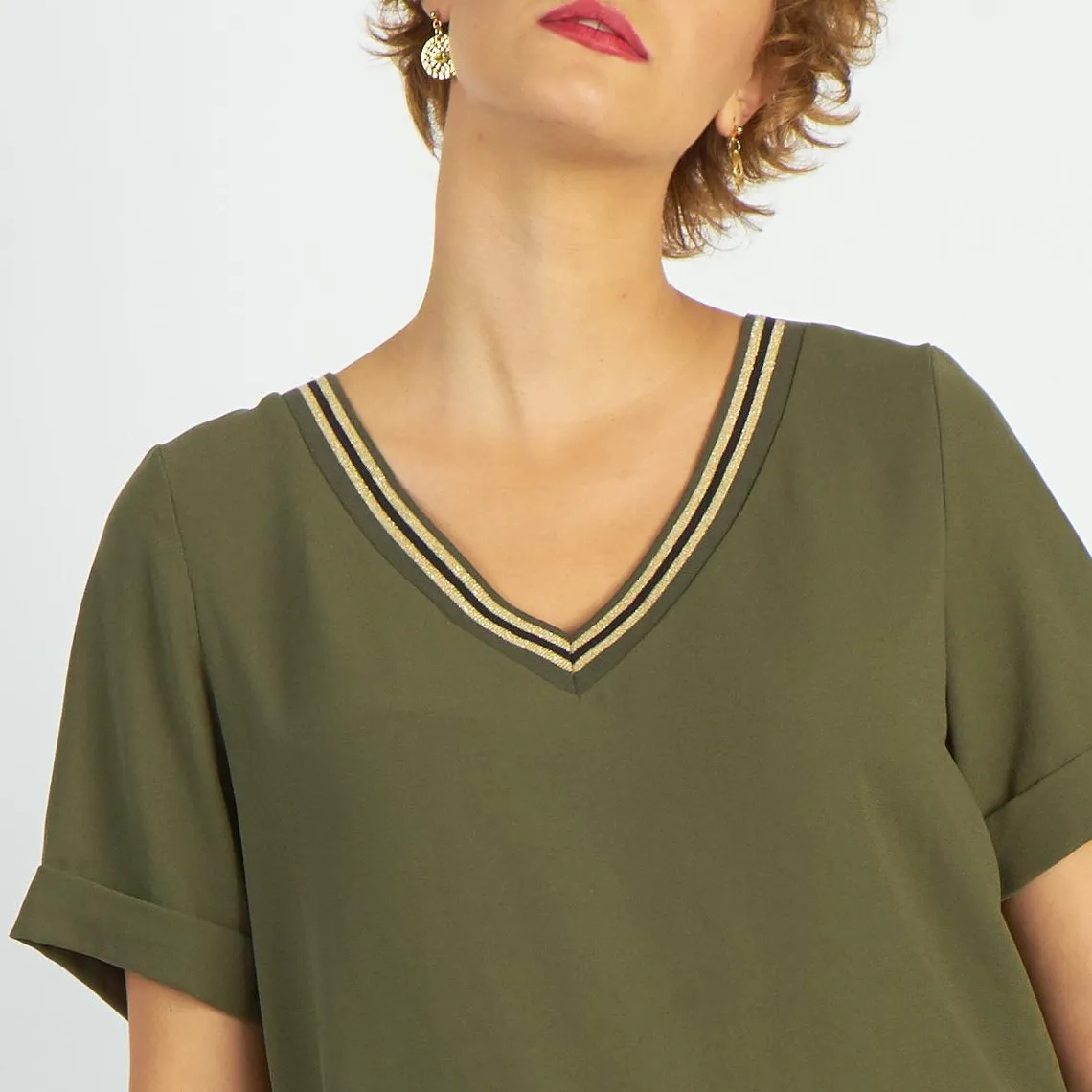 Blouses col V détail bandes à l'encolure Elena | Blouse 3 SUISSES