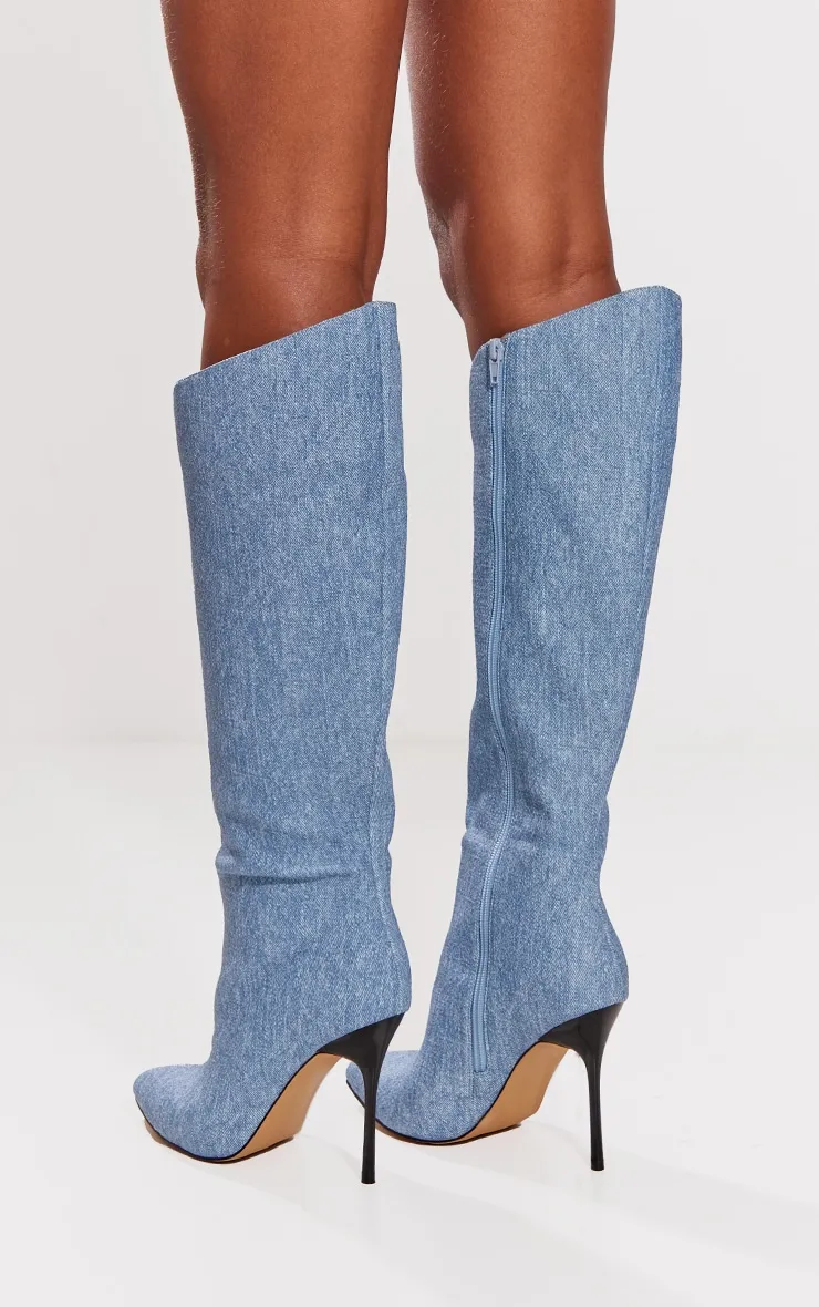 Bottes pointues en jean bleu à bout pointu et bordure asymétrique