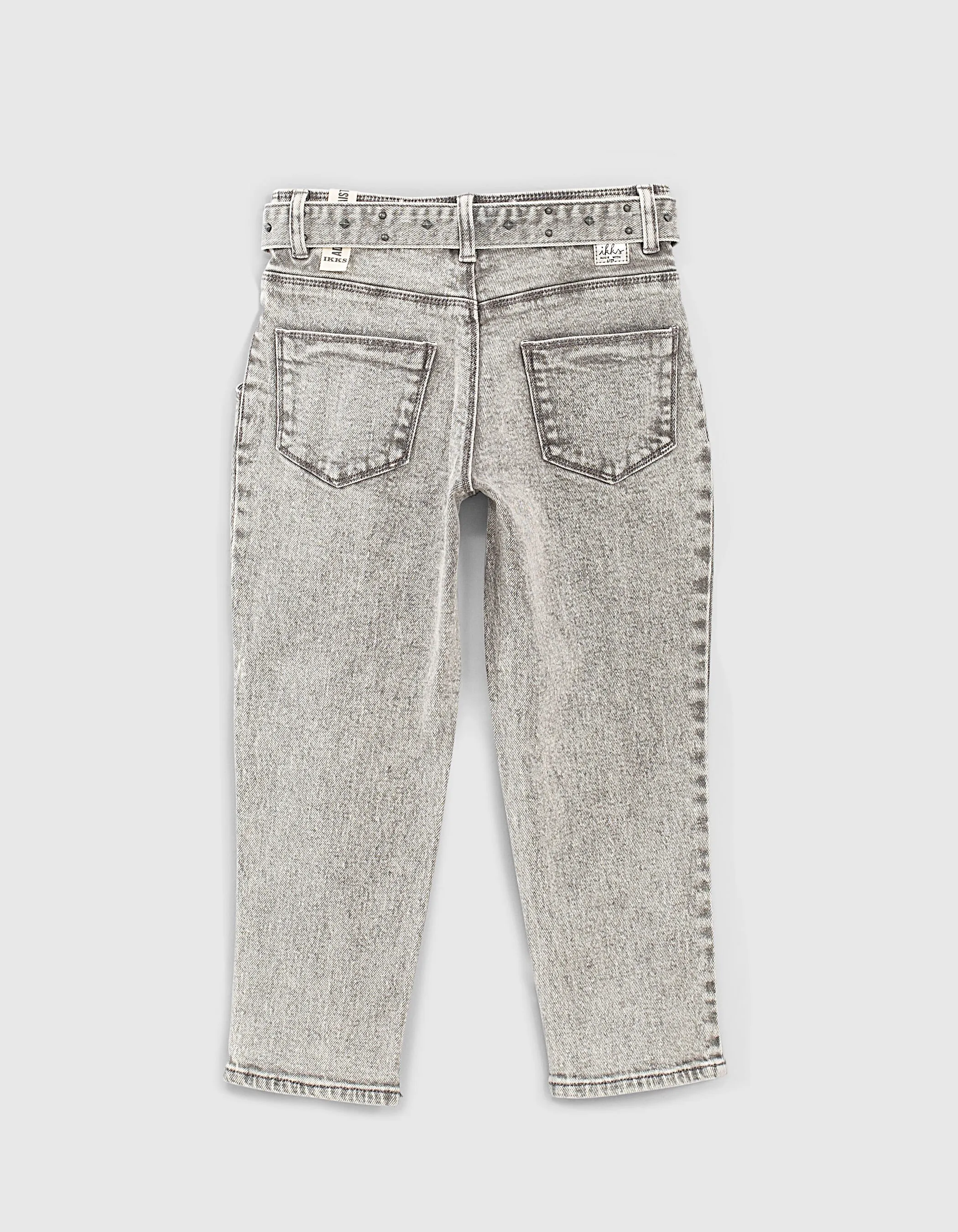 Jean mom light grey bio à ceinture cloutée fille