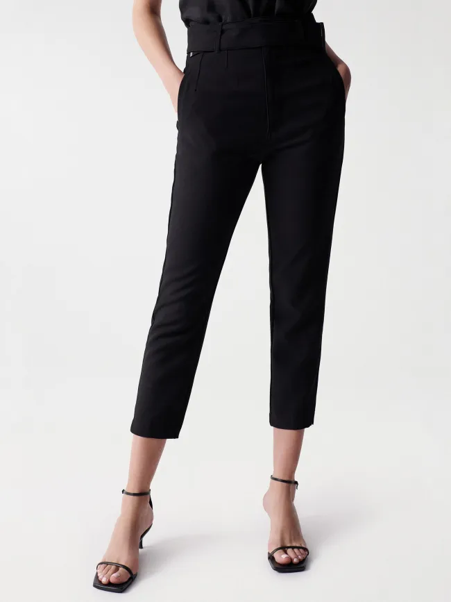 Pantalon chino cropped slim taille haute noir femme - Salsa | wimod