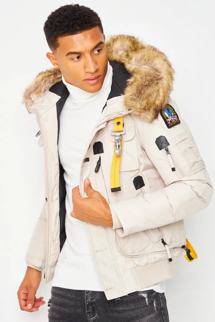 Parka courte beige multi-poches à capuche à fourrure