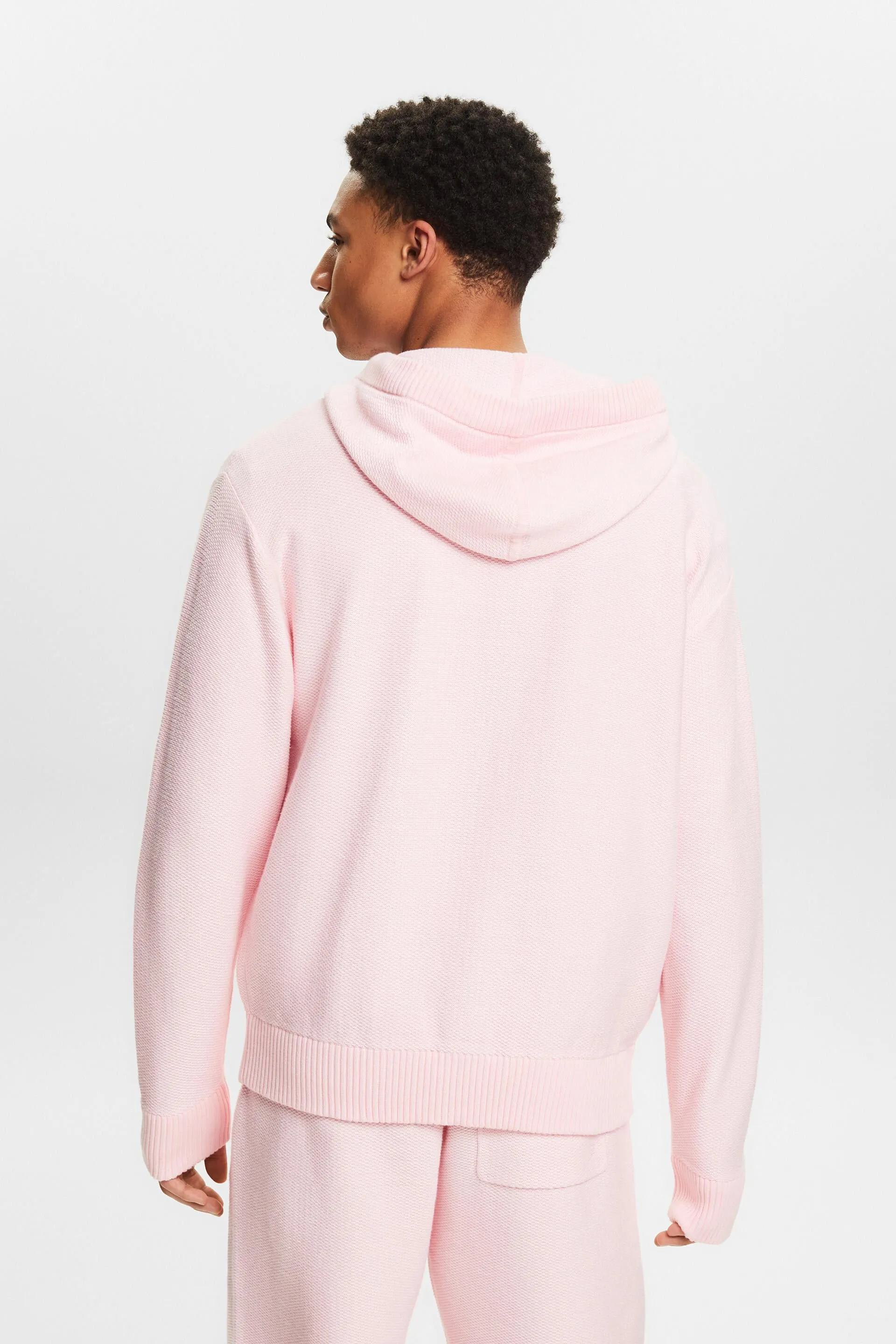 Pull en maille à capuche zippé